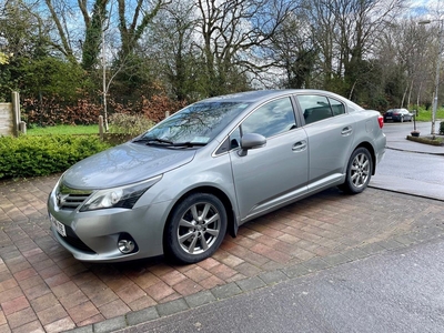 2014 - Toyota Avensis Manual