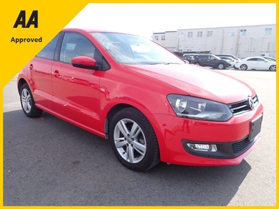 2014 - Volkswagen Polo Automatic