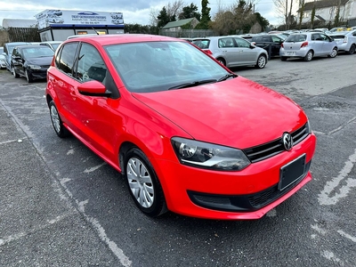 2014 - Volkswagen Polo Automatic