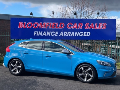 2014 - Volvo V40 Manual