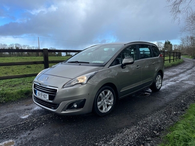 2015 - Peugeot 5008 Manual