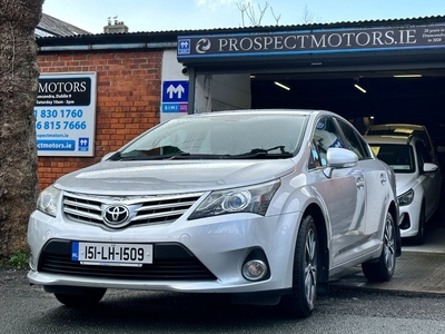 2015 - Toyota Avensis Manual