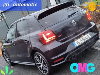 2015 - Volkswagen Polo Automatic