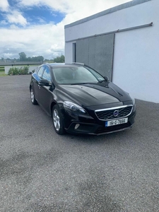 2015 - Volvo V40 Manual