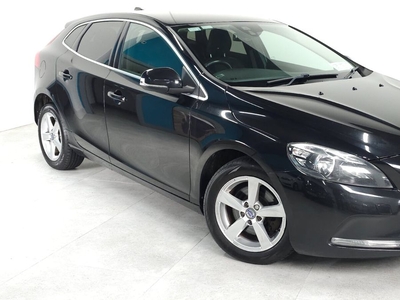 2015 - Volvo V40 Manual