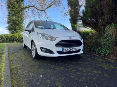 2016 - Ford Fiesta Manual