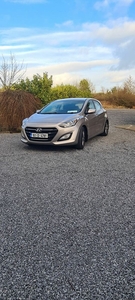 2016 - Hyundai i30 Manual