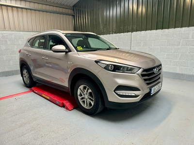 2016 - Hyundai Tucson Manual