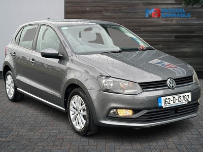 2016 - Volkswagen Polo Manual