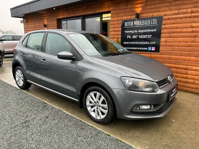 2016 - Volkswagen Polo Manual