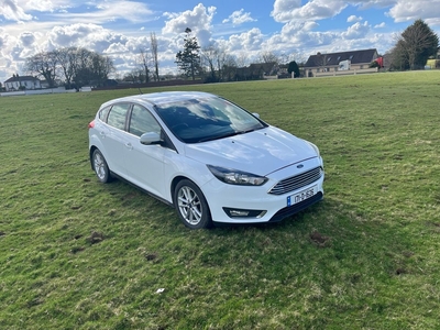 2017 - Ford Focus Manual