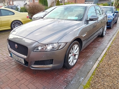 2017 - Jaguar XF Manual