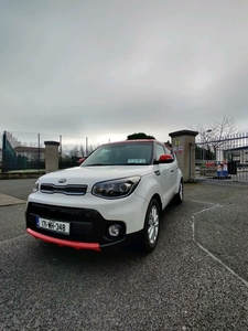 2017 - Kia Soul Manual