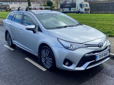 2017 - Toyota Avensis Manual