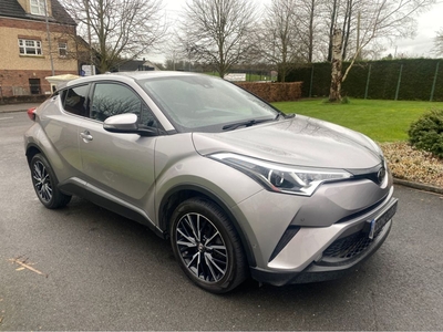 2017 - Toyota C-HR Manual