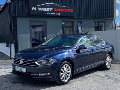 2017 - Volkswagen Passat Manual