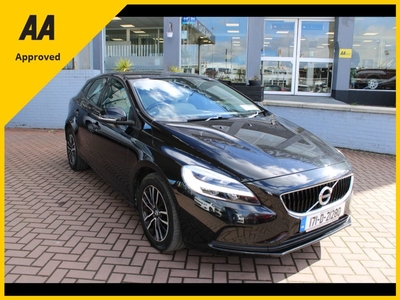 2017 - Volvo V40 Manual