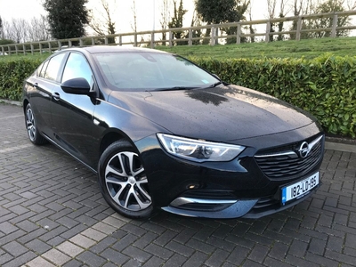 2018 - Opel Insignia Manual