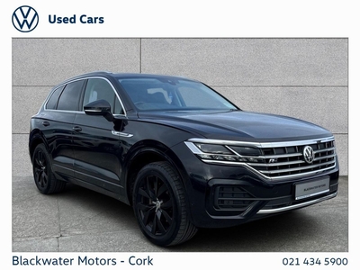 2018 - Volkswagen Touareg Automatic