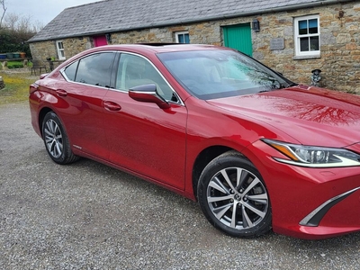 2019 - Lexus ES Automatic