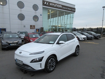 2022 - Hyundai KONA Automatic