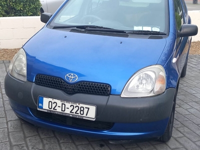 2002 - Toyota Yaris Manual