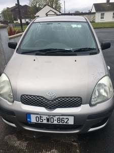 2005 - Toyota Yaris Manual