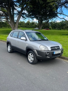 2006 - Hyundai Tucson Manual