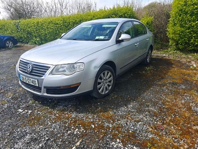 2008 - Volkswagen Passat ---