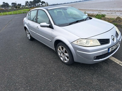 2009 - Renault Megane Manual