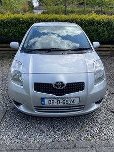 2009 - Toyota Yaris Manual