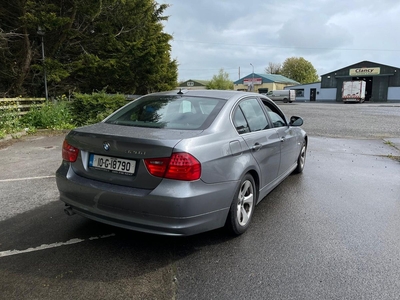 2010 - BMW 3-Series