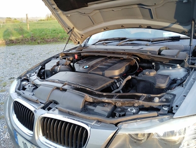 2010 - BMW 3-Series Manual