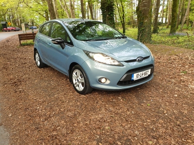 2010 - Ford Fiesta Manual