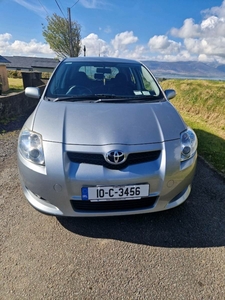 2010 - Toyota Auris Manual