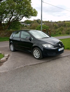 2010 - Volkswagen Golf Manual