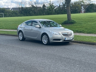 2011 - Opel Insignia Manual