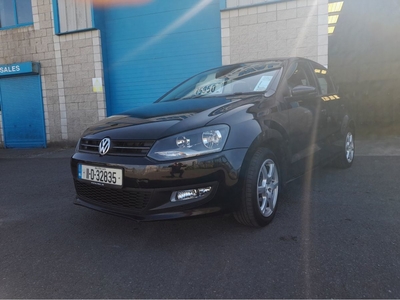 2011 - Volkswagen Polo Manual