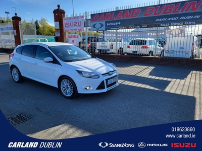 2012 (12) Ford Focus