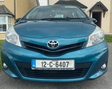 2012 - Toyota Yaris Manual