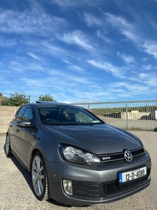 2012 - Volkswagen Golf Manual