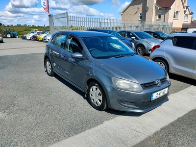 2012 - Volkswagen Polo Manual