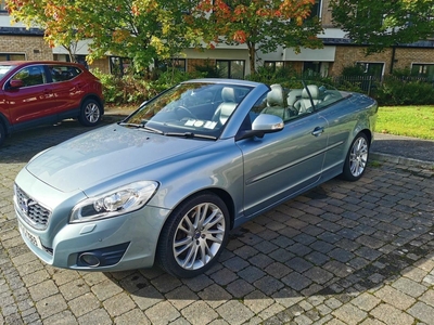 2012 - Volvo C70 Manual