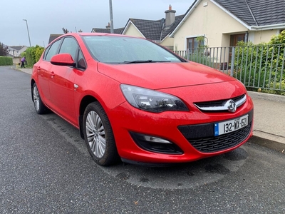 2013 - Vauxhall Astra ---