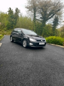 2013 - Volkswagen Golf Manual