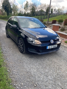 2013 - Volkswagen Golf Manual