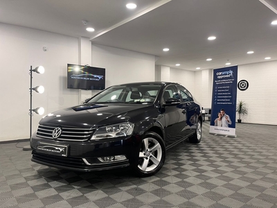 2013 - Volkswagen Passat Manual