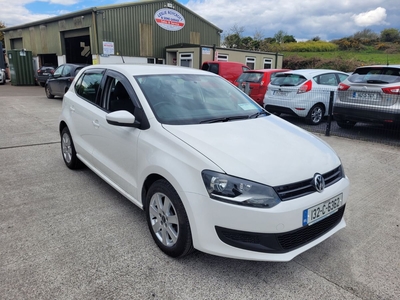 2013 - Volkswagen Polo Automatic