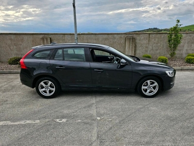 2014 - Volvo V60 Manual