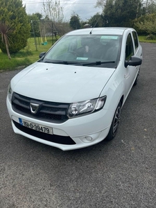 2015 - Dacia Sandero Manual